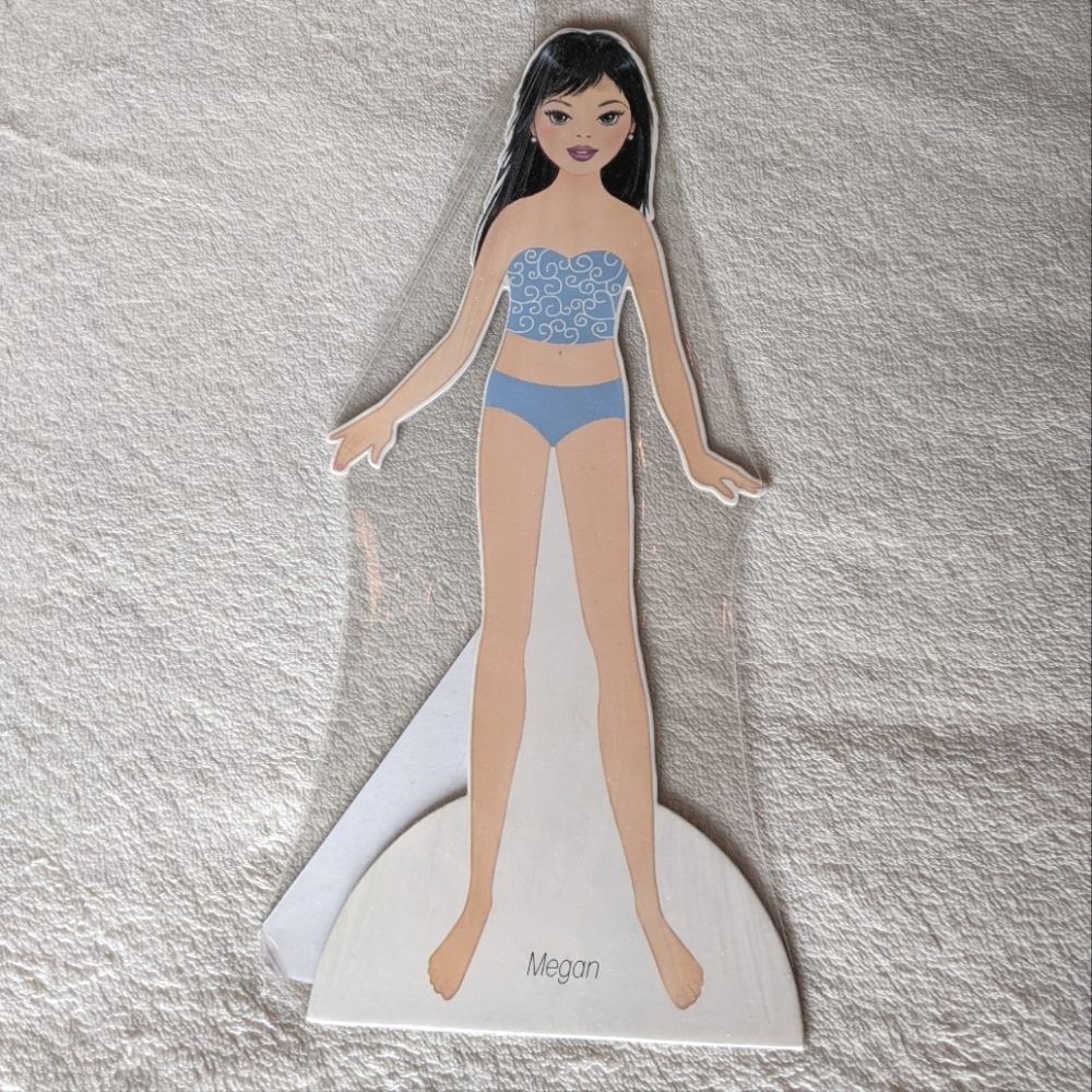 Project RUNWAY Designer Dolls New - Picture 7 of 7